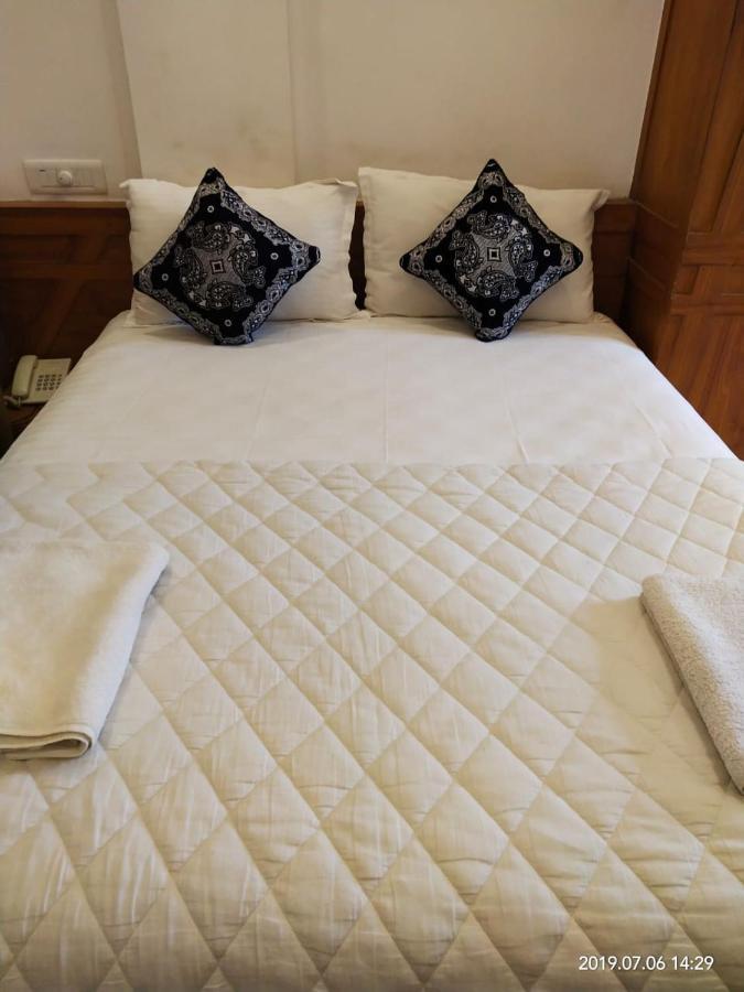 Sapphire Inn Недумбассері Екстер'єр фото